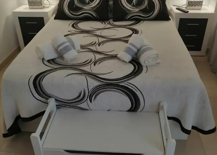 Atico Duplex Con Gran Terraza Por דניה