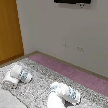 Atico Duplex Con Gran Terraza Por בית אירוח